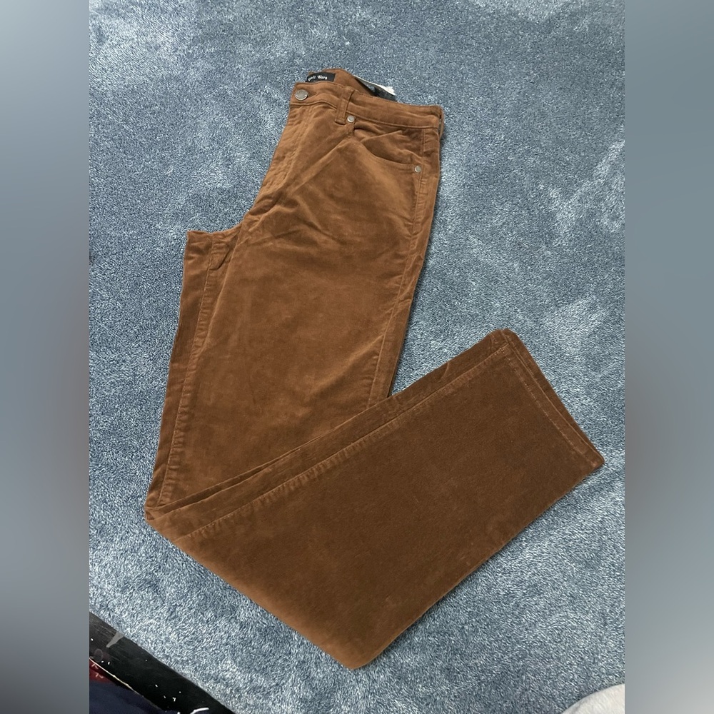 Well Worn Men's Tan Corduroy Pants